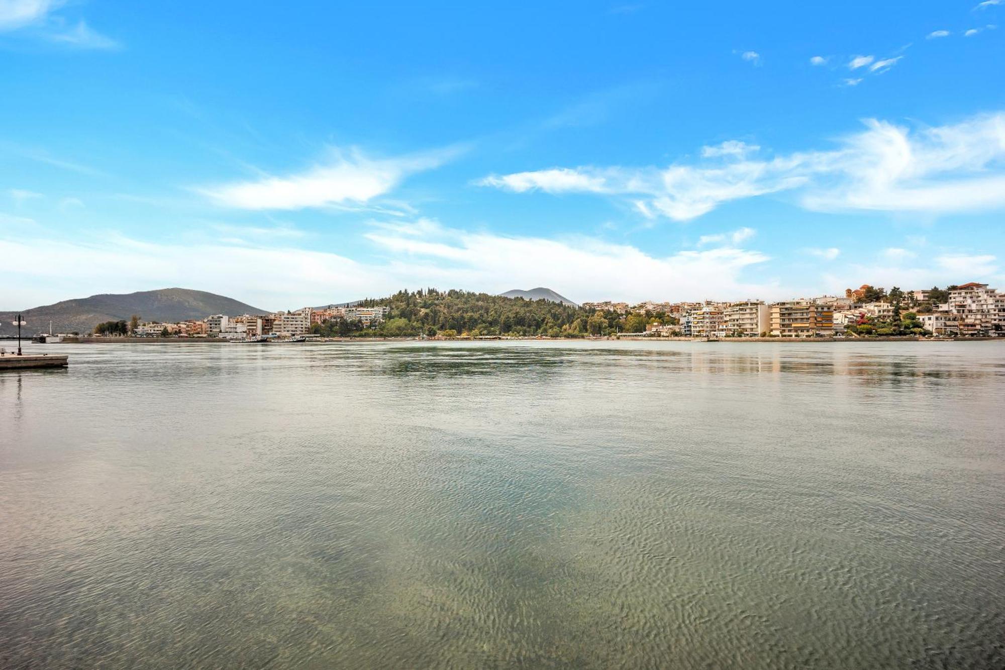 Fabulous Central Apartment Close To The Sea! Chalkís المظهر الخارجي الصورة